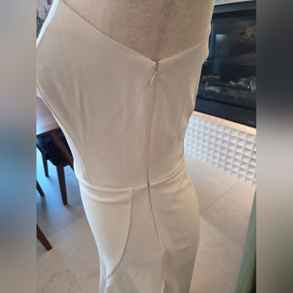 NWT White House Black Market One Shoulder Midi Dress Ecru in Ivory/White Size 10 - Picture 3 of 6